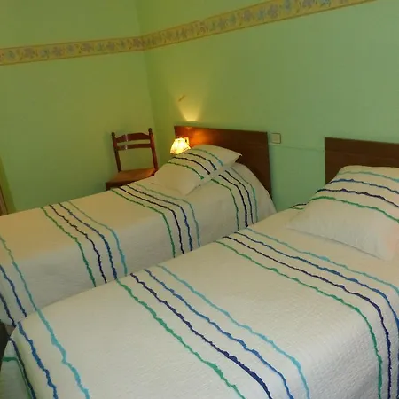 Hotel Du Donjon Champlitte-et-le-Prelot Room photo