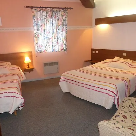 Hotel Du Donjon Champlitte-et-le-Prelot Room photo